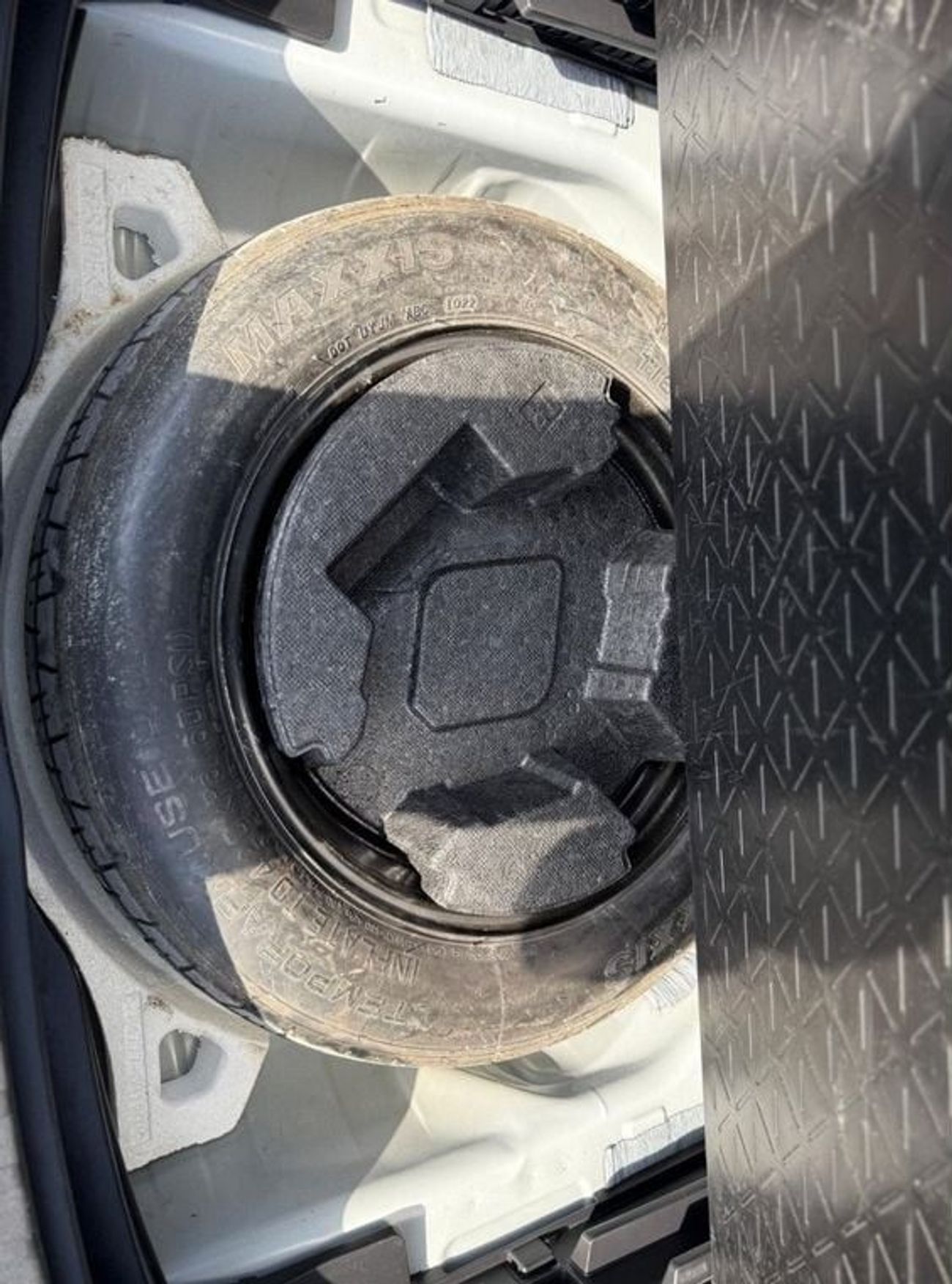 تويوتا راف ٤ XLE leather seats, push start