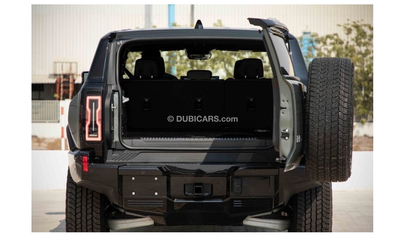 GMC Hummer EV 0 - 100 in 3.4 seconds + Crabwalk Tech | 2024 GMC Hummer EV SUV Edition1 AT - Green inside Black & W