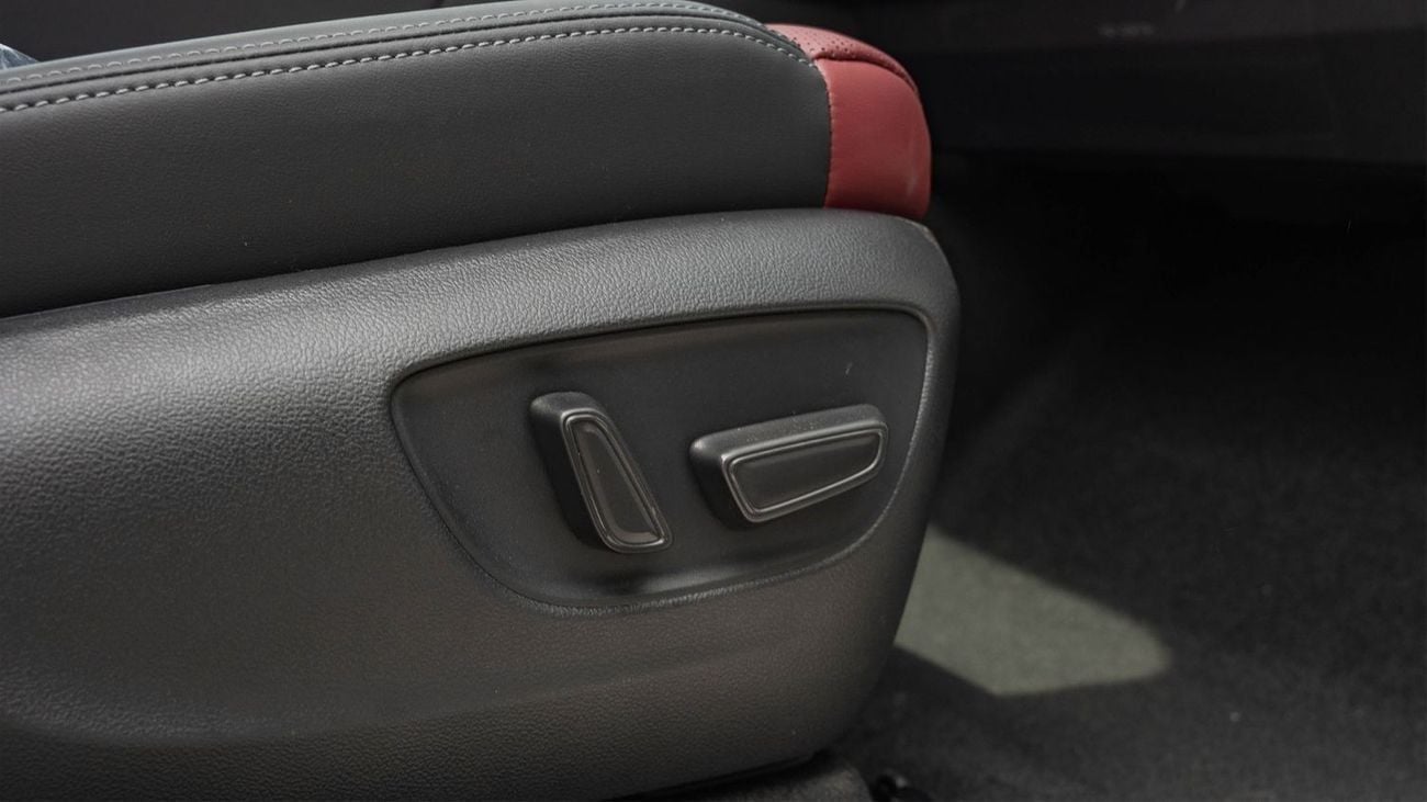 Toyota Land Cruiser 2025 Toyota Land Cruiser VXR 3.5L Twin Turbo AT Petrol (Silver)