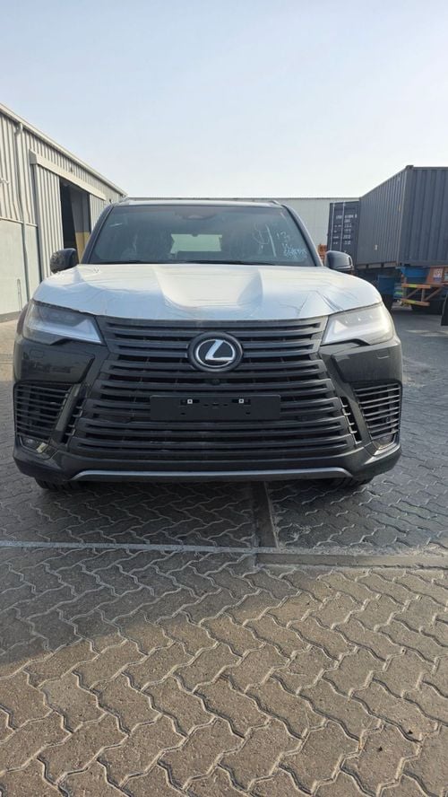 Lexus LX 600 VIP w/Black Pkg 3.5L