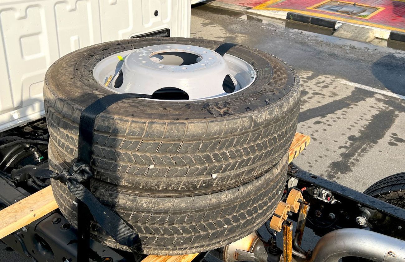 Ford F 550 F550 XL 4x4  Super Duty (Export Only)