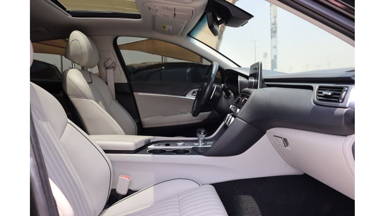 Genesis G70 Premium Genesis G70 Platinum / 2.0T / 2019 / USA / 59,000Mi