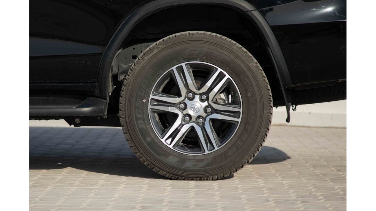 Toyota Fortuner 2023 Toyota Fortuner 4X4 2.4 17'I AL - Black inside Chamois | Export Only