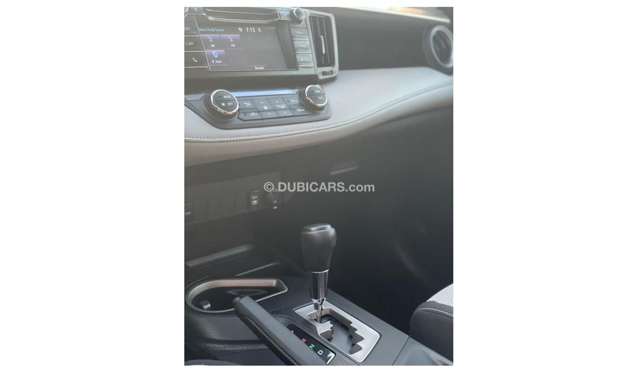 تويوتا راف ٤ 2018 Toyota Rav4 XLE With Sunroof  / EXPORT ONLY / فقط للتصدير