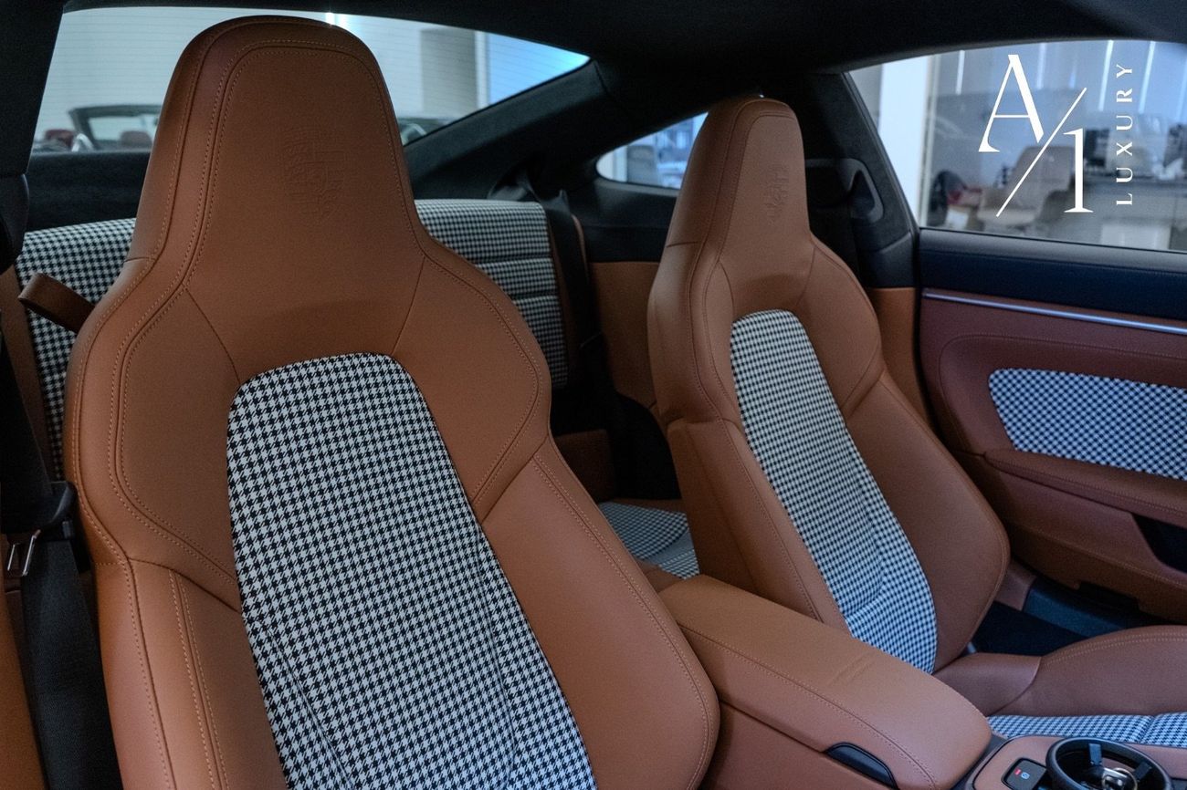 بورش 911 2025 Porsche 911 Turbo, Exclusive Manfaktur Edition,Warranty, Very Low Kms, GCC Spec