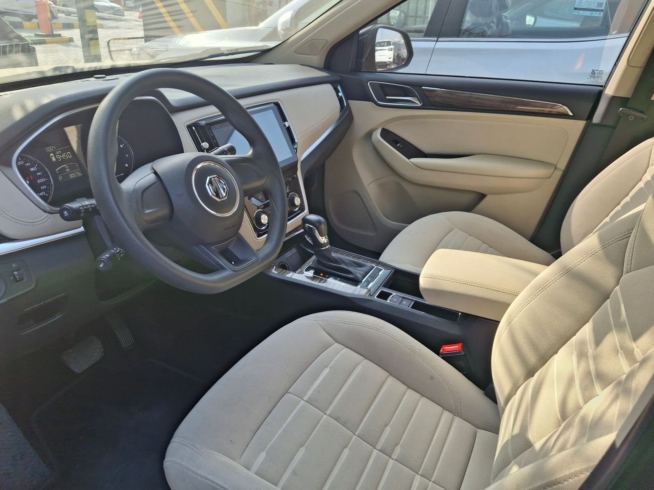 أم جي RX5 STD 1.5 | بدون دفعة مقدمة | اختبار القيادة في المنزل