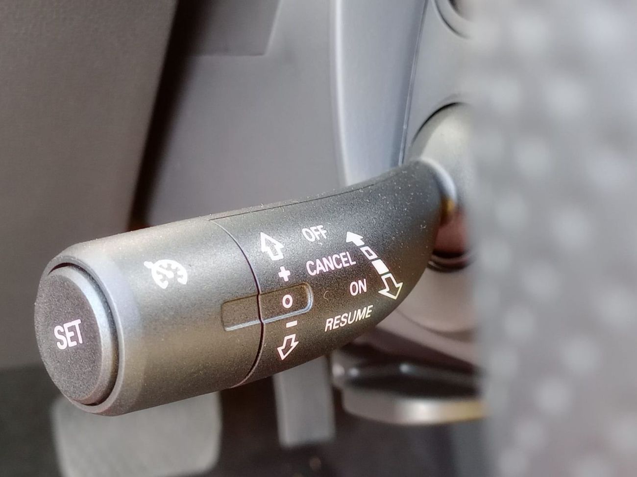 MG ZS MG ZS 2025  luxury 1.5L Petrol SUV FWD silver  color