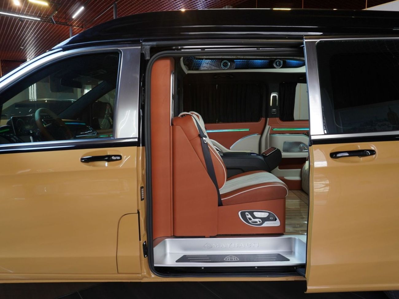 Mercedes-Benz V 250 5,864 PM I 3 Years warranty and Service I Brand New I High Roof