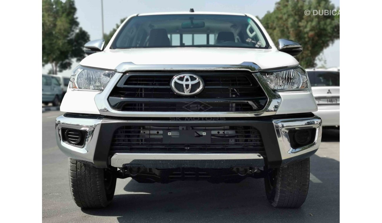 Toyota Hilux 2.8L 4CY Petrol, 17" Rims, Fabric Seats, Xenon Headlights, Dual Airbags, CD Player (CODE # THBS03)