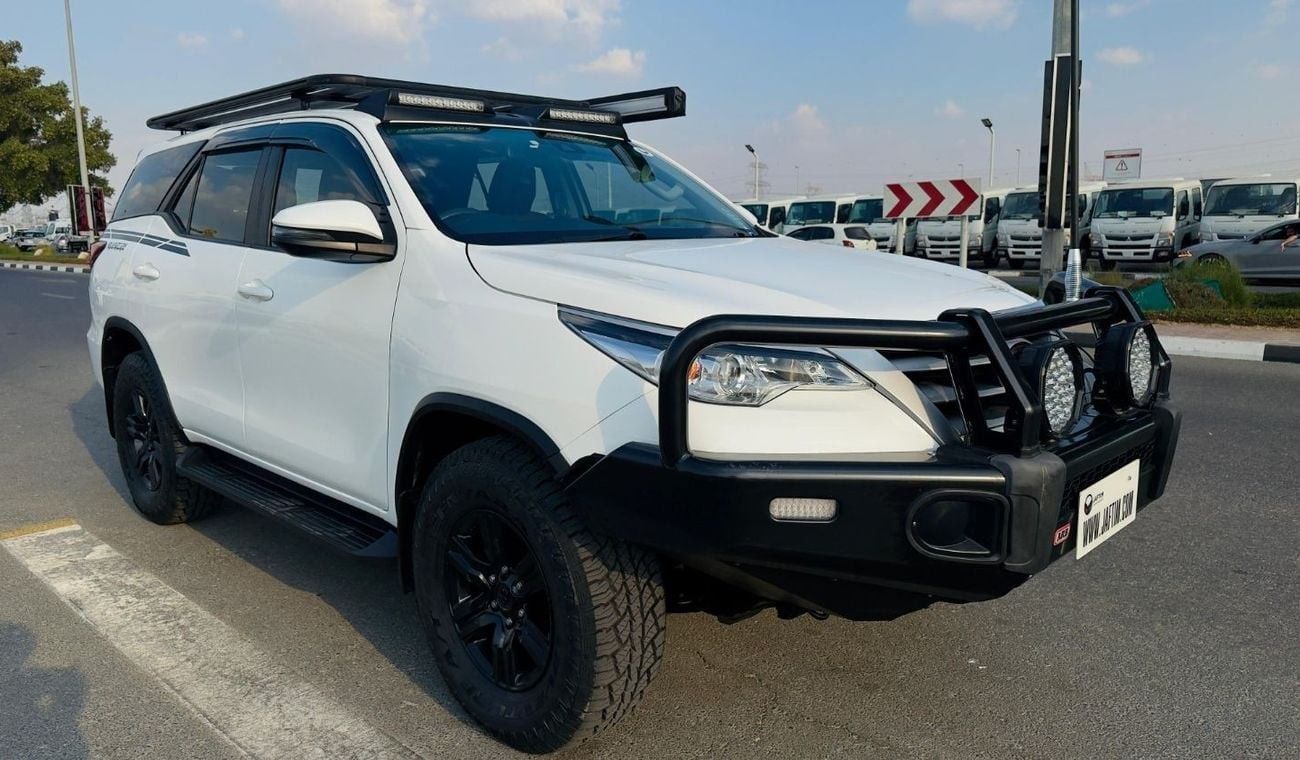 Toyota Fortuner PREMIUM BULL BAR WITH HEAVY FOCUSD LIGHTS | 2.8 DIESEL ENGINE | RHD