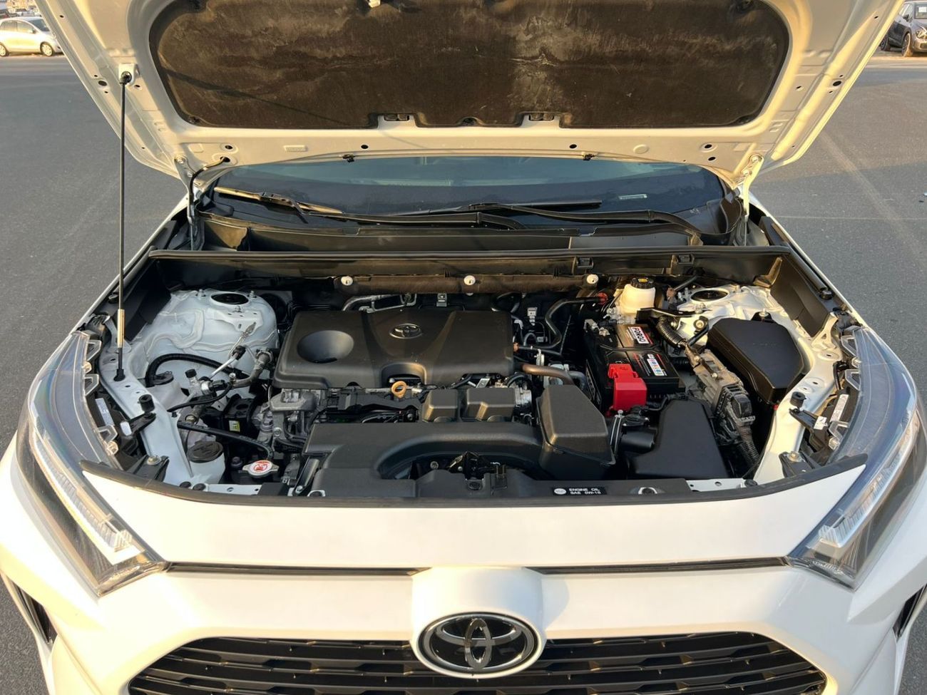 تويوتا راف ٤ 2024 Toyota RAV4 MidOption- 2.5L V4- Rear Camera -Leather Seat -