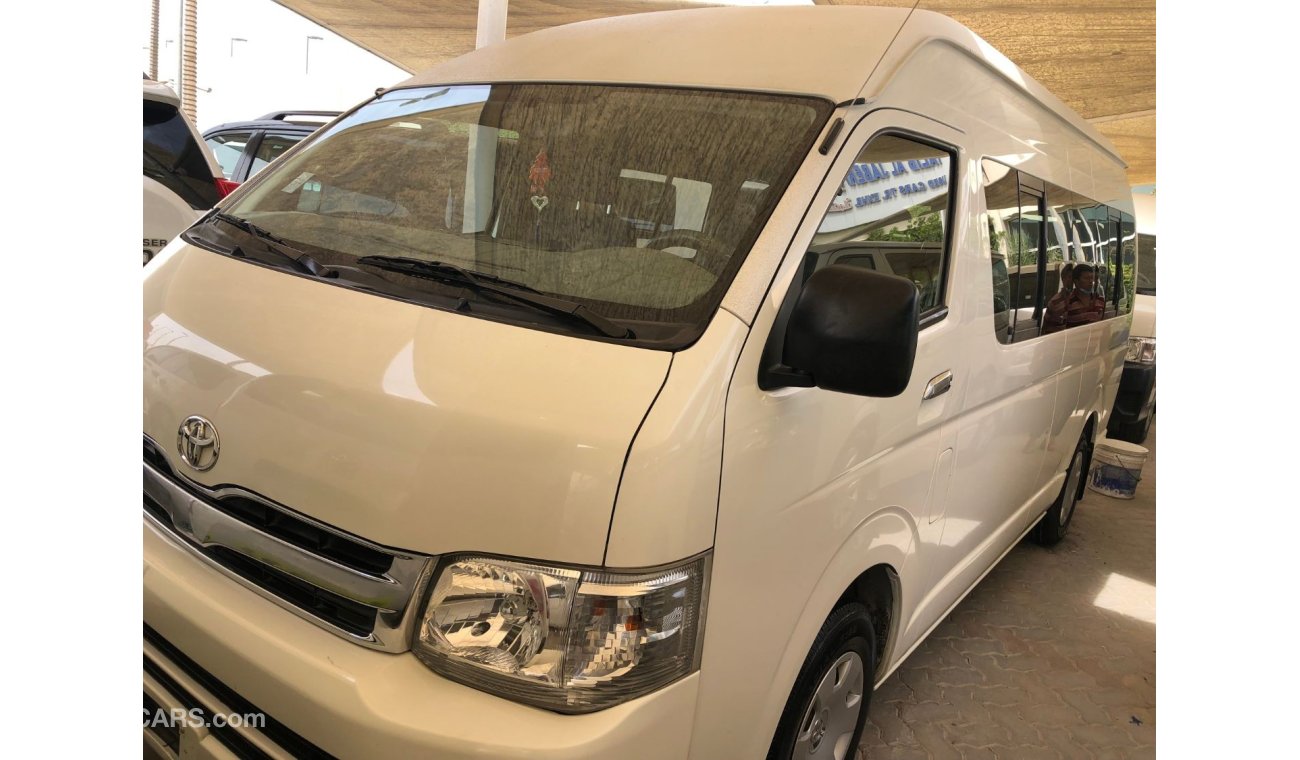 تويوتا هاياس Toyota Hiace Highroof 15 seater Diesel, Model:2013. Low mileage