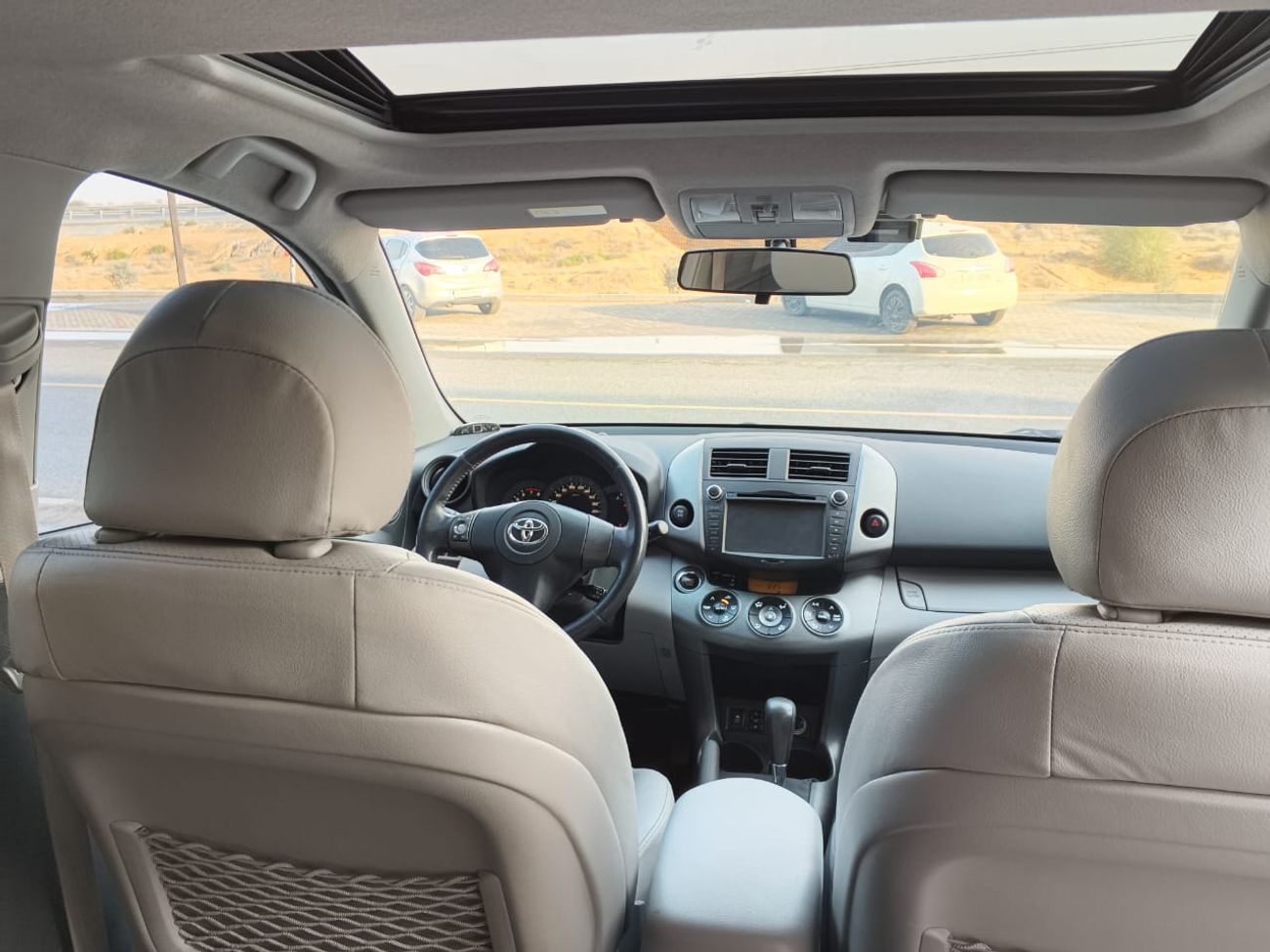 تويوتا راف ٤ non accident orignal paint