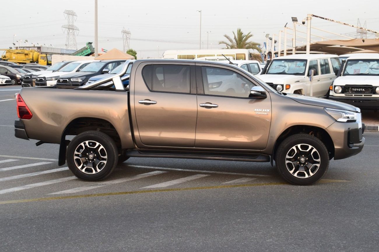 Toyota Hilux 2021 TOYOTA HILUX DOUBLE CABIN BROWN