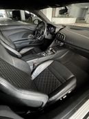 Audi R8 V10 Plus AUDI R8 SPORT PLUS | GCC | FSH | LOW MILEAGE | SUPER CLEAN