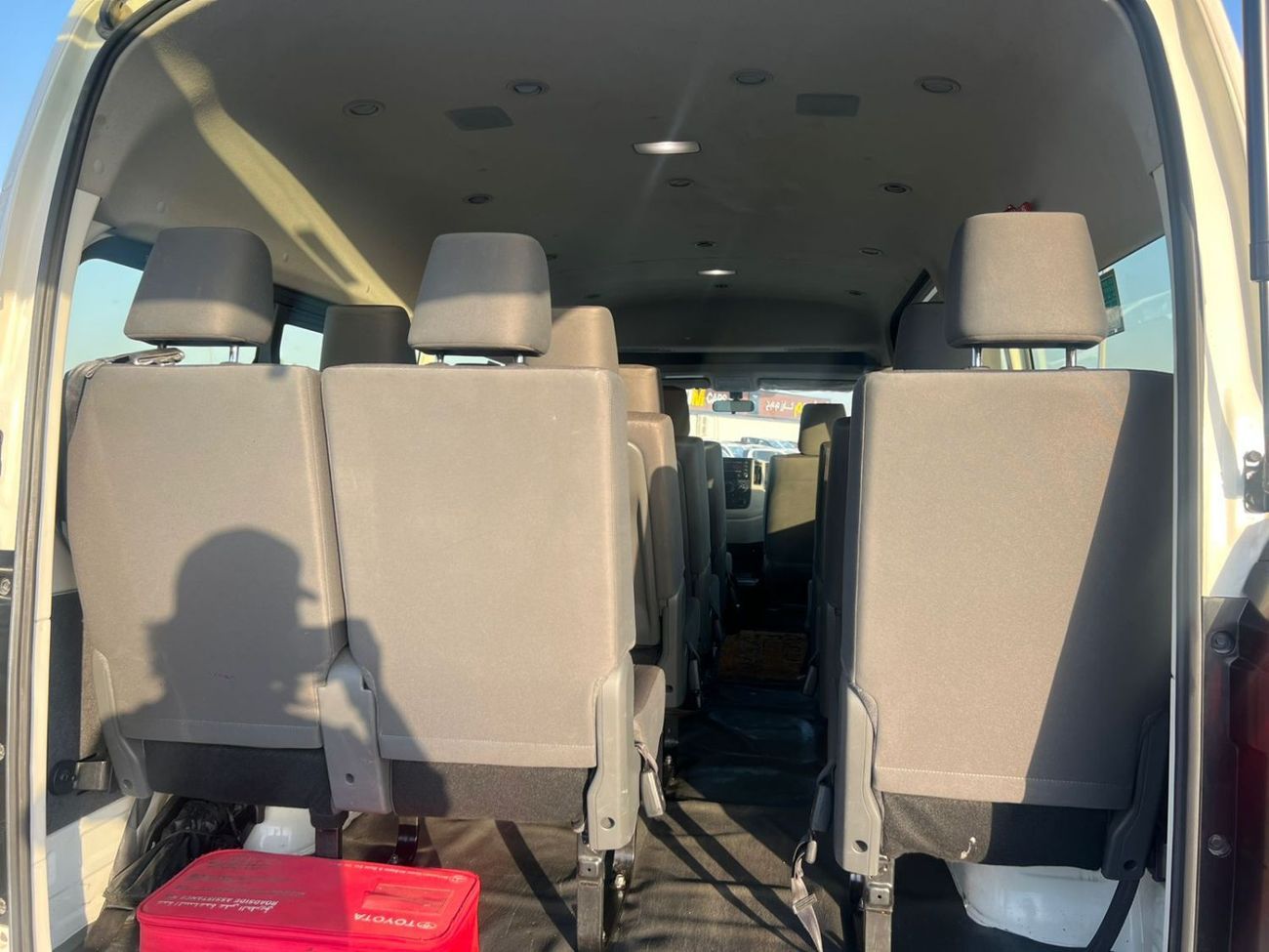 تويوتا هاياس 2021 Toyota Hiace 3.5L V6 FWD - GCC- Passenger - Patrol Manual - 13 Seater - No Accident