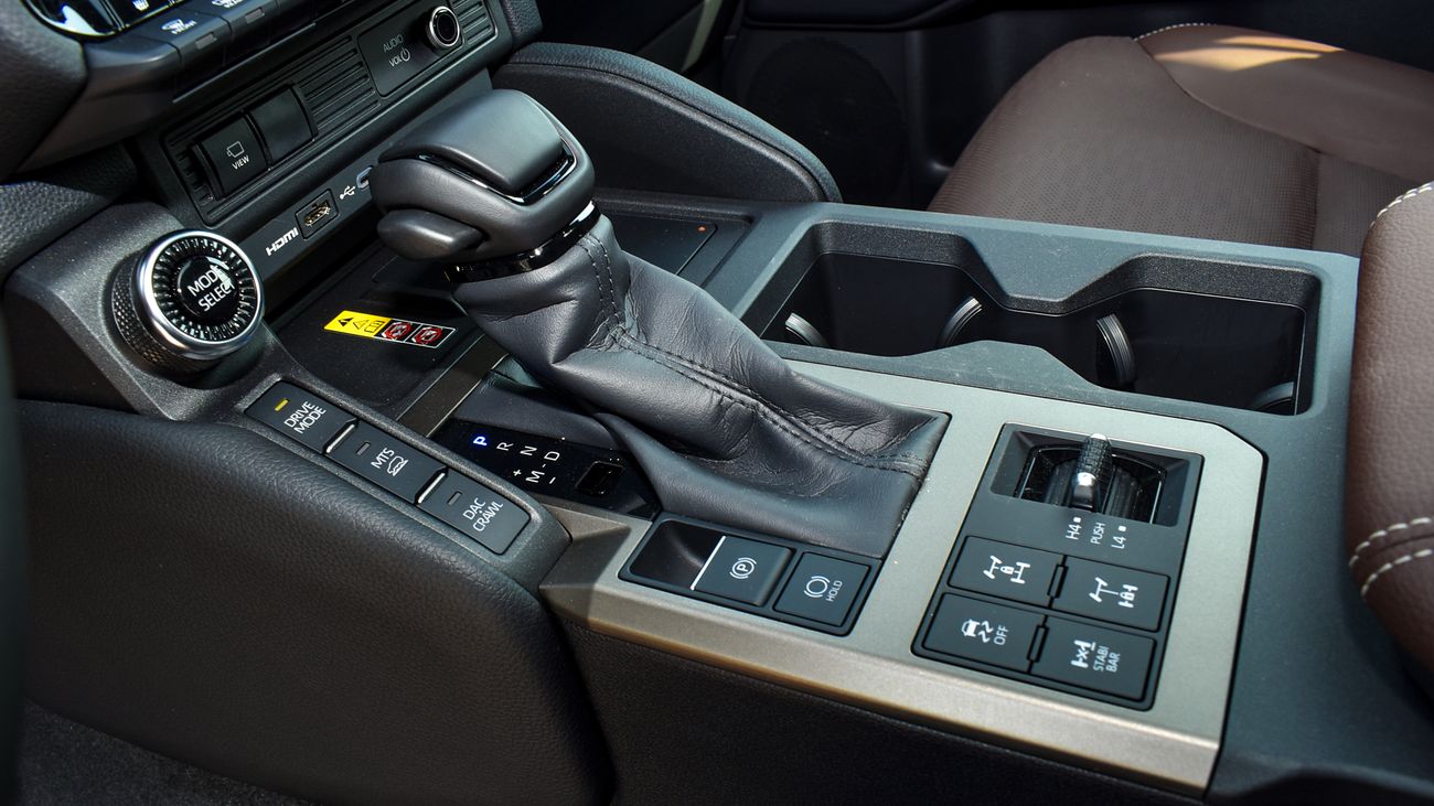 تويوتا برادو 2.4L TWIN TURBO