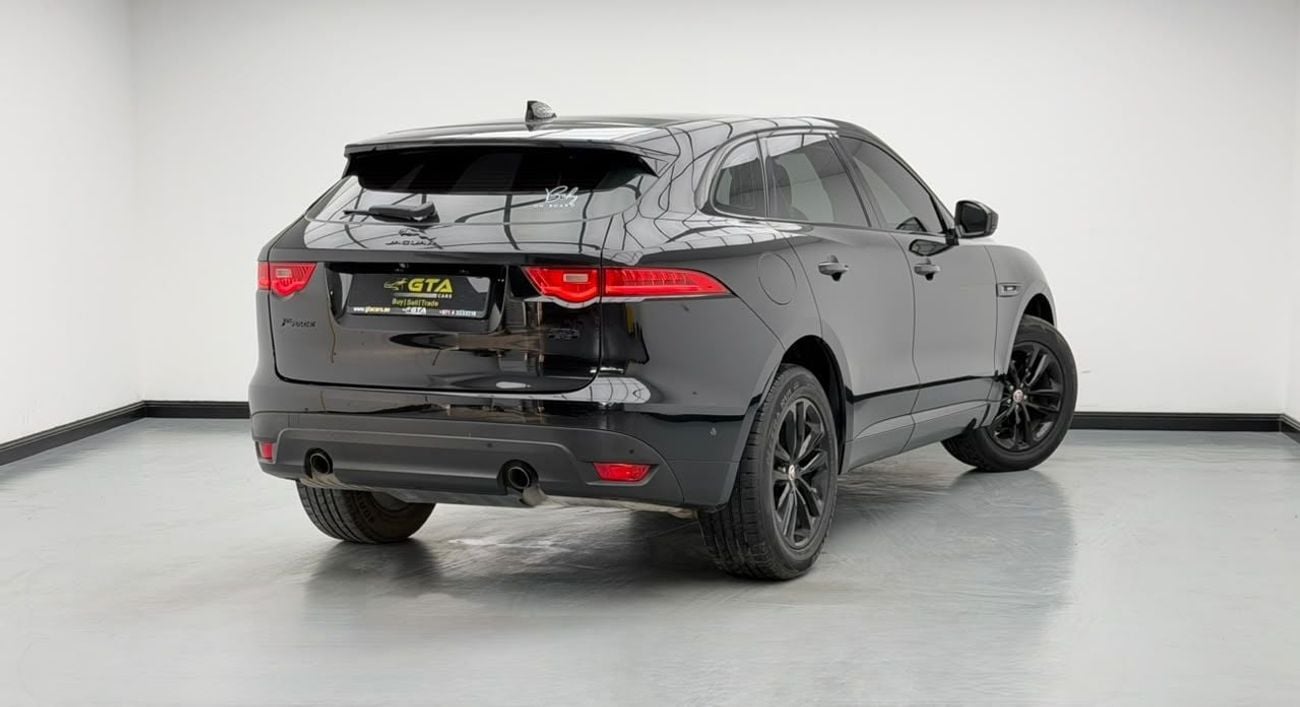 جاكوار F بيس R-SPORT