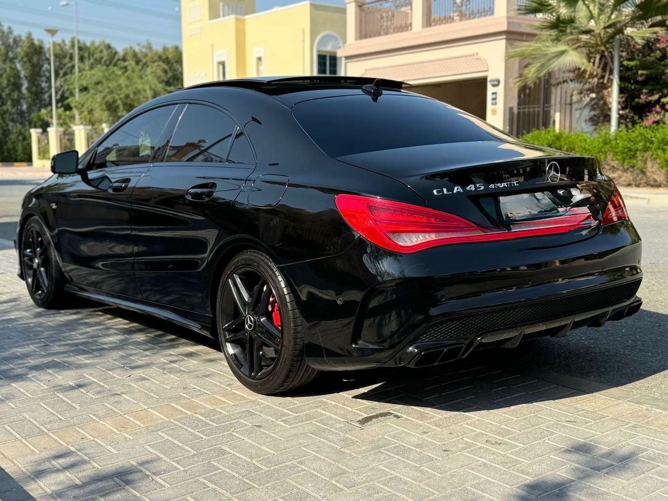 مرسيدس بنز CLA 45 AMG Std 2.0L