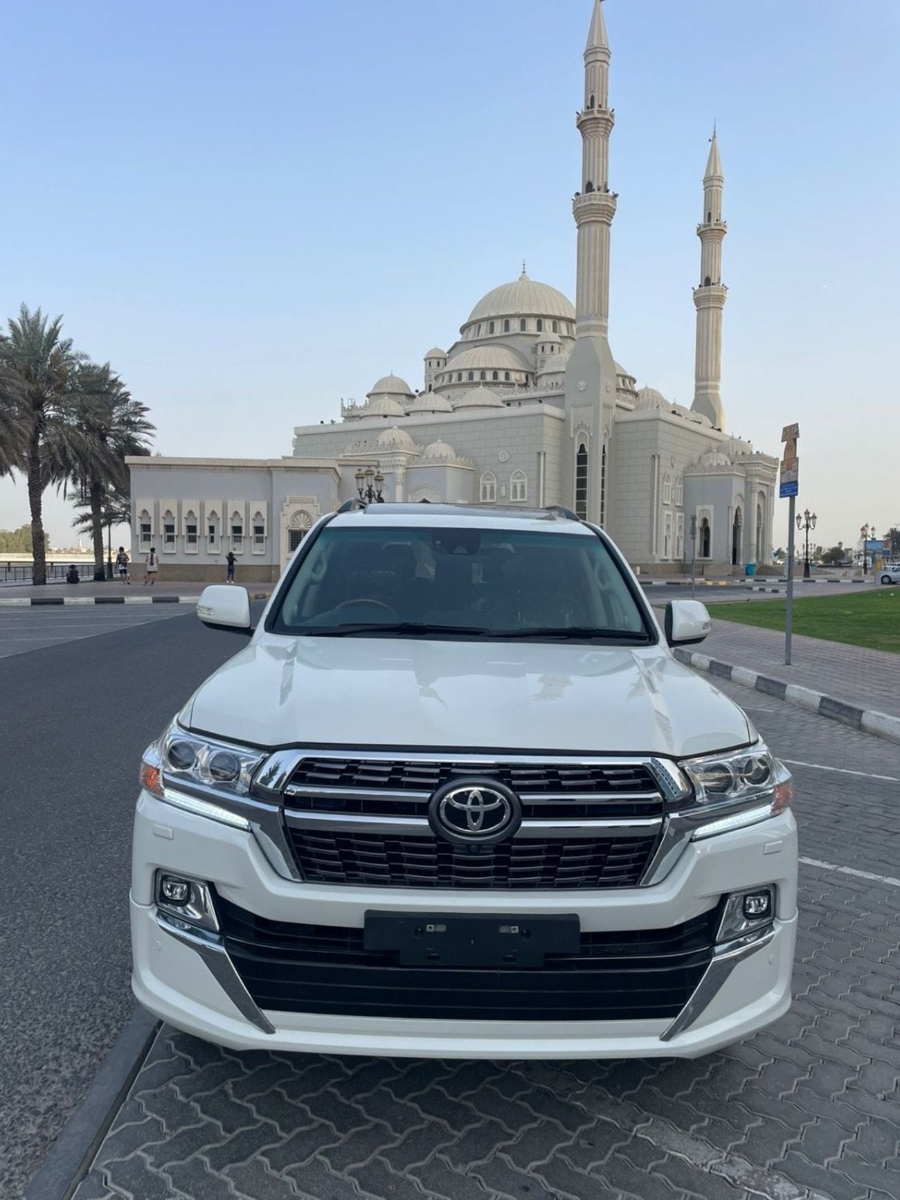 تويوتا لاند كروزر VXR Sahara 2021 Model RHD DIESEL ENGINE FULL OPTION