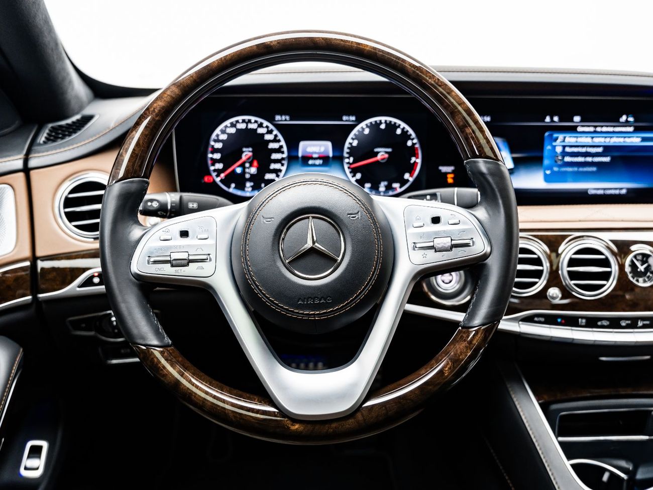 Mercedes-Benz S 560 Std 4.0L (469 HP) Mercedes S Class 560, 2027 Mercedes Warranty + Service Contract, GCC