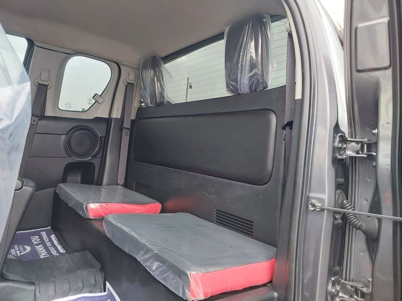 Toyota Hilux TOYOTA HILUX PICKUP RHD 2018 MODEL 2.8 L DIESEL AUTOMATIC(PM63198)