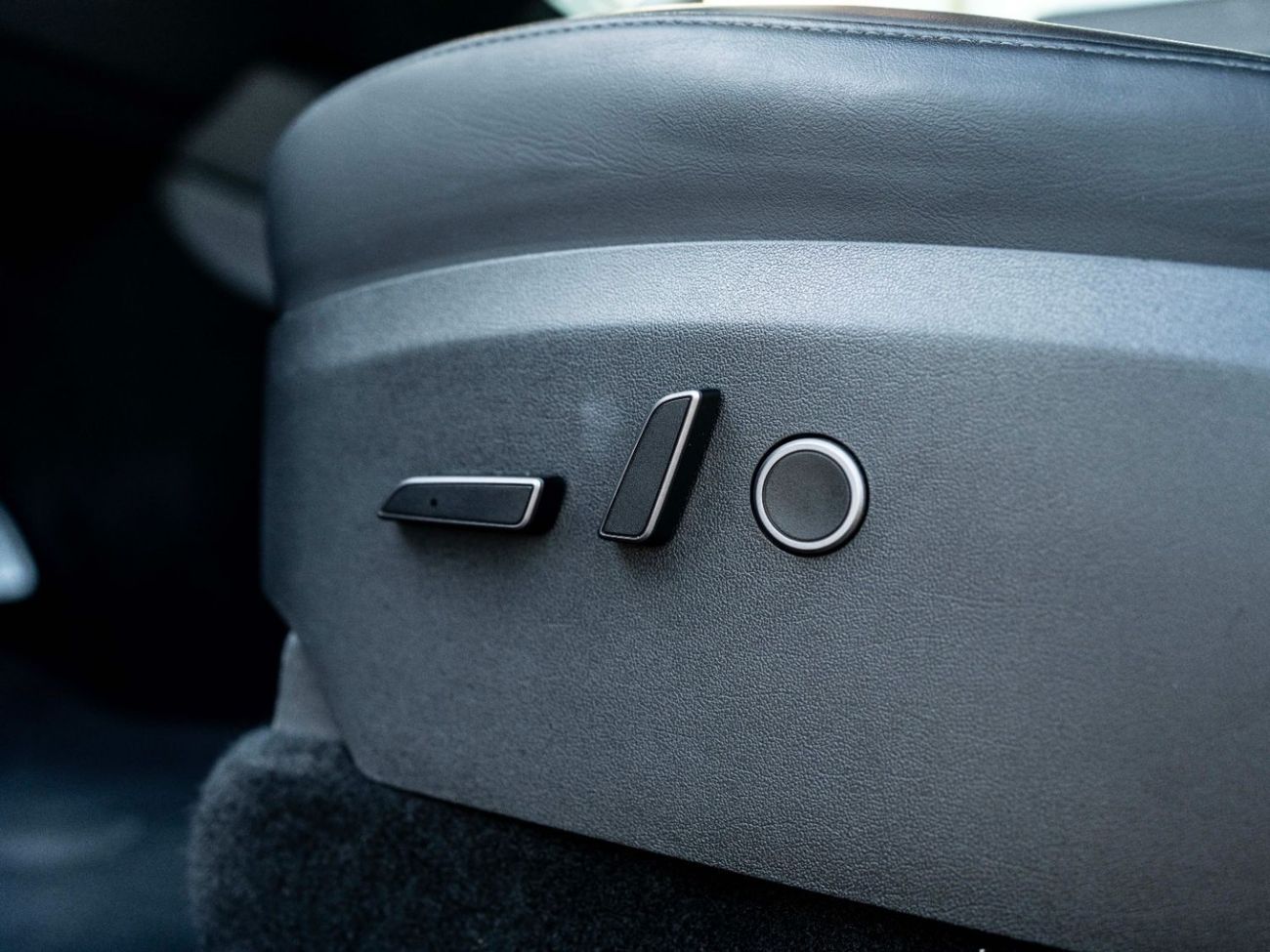 Tesla Model Y PERFORMANCE