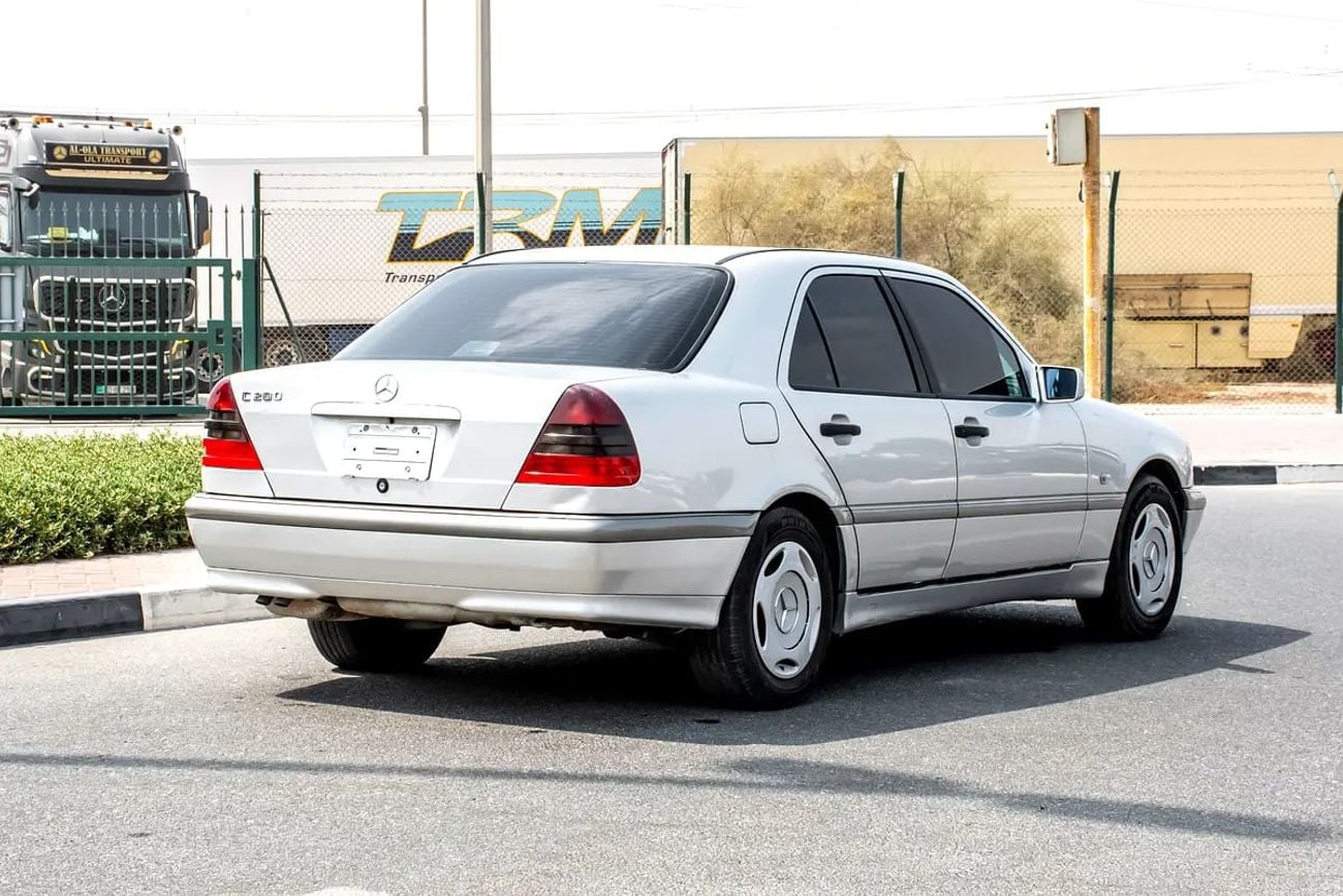 Mercedes Benz C200 Pristine C200 | Japanese Specs | Low Mileage