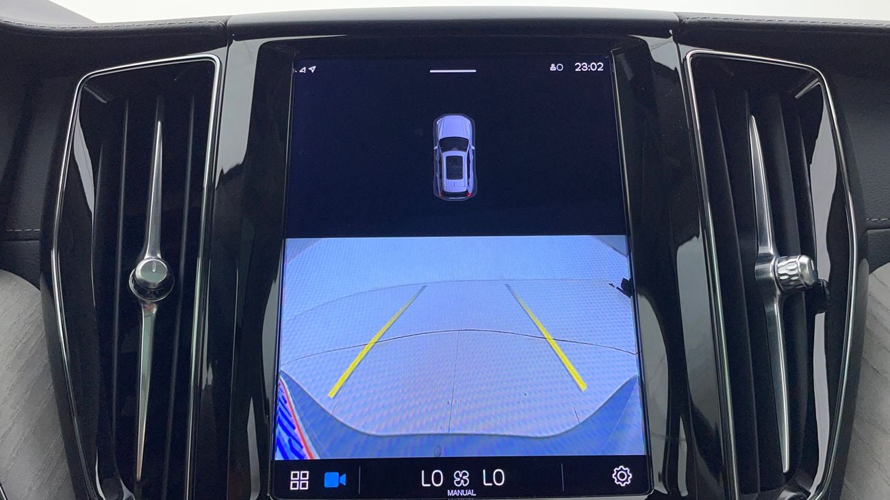 Volvo XC60 B5 ULTIMATE DARK AWD 2 | Zero Down Payment | Home Test Drive