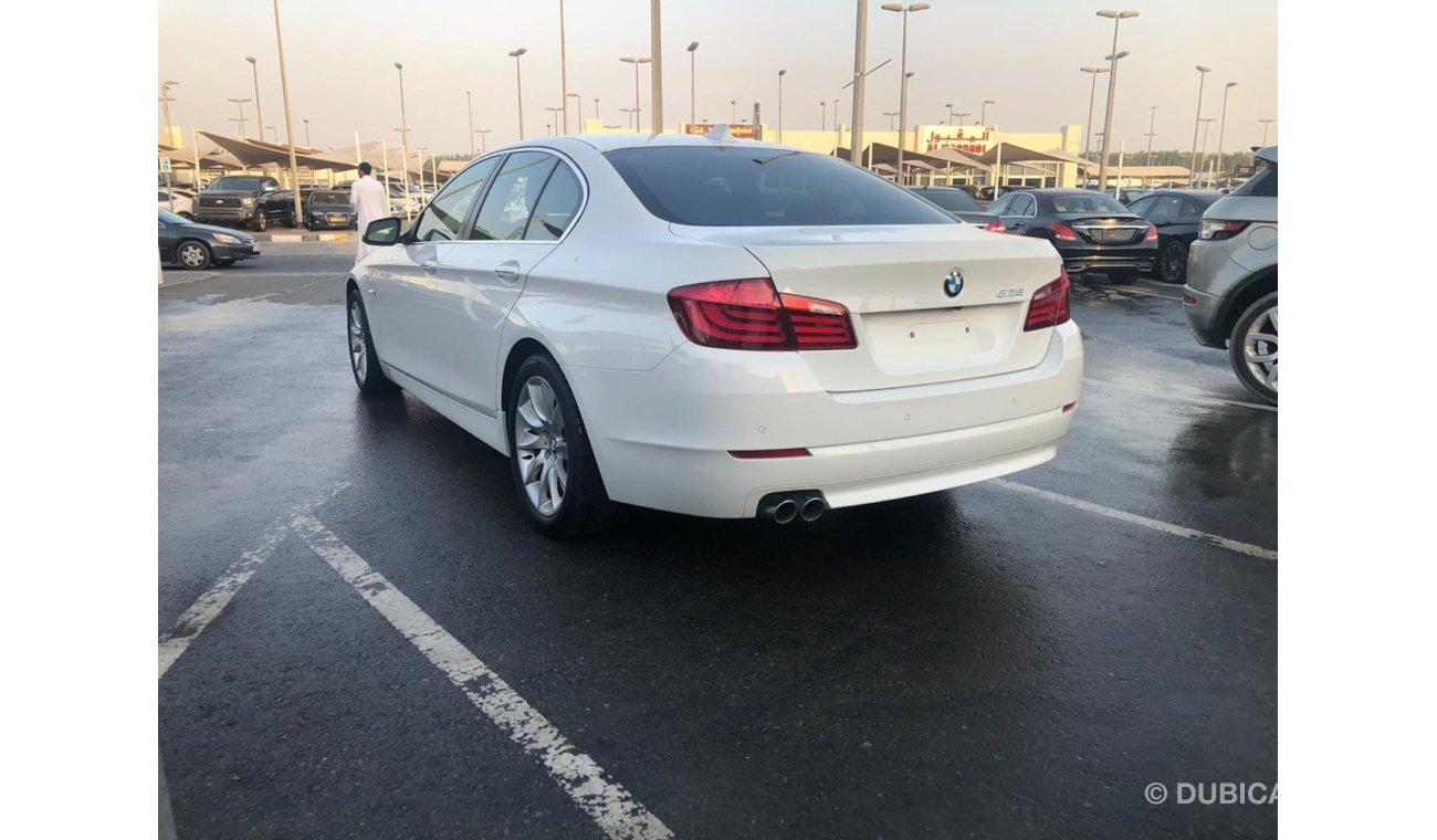 BMW 528i Bmw 528 model 2011 GCC car prefect condition full option low mileage excellent sound system radio Bl