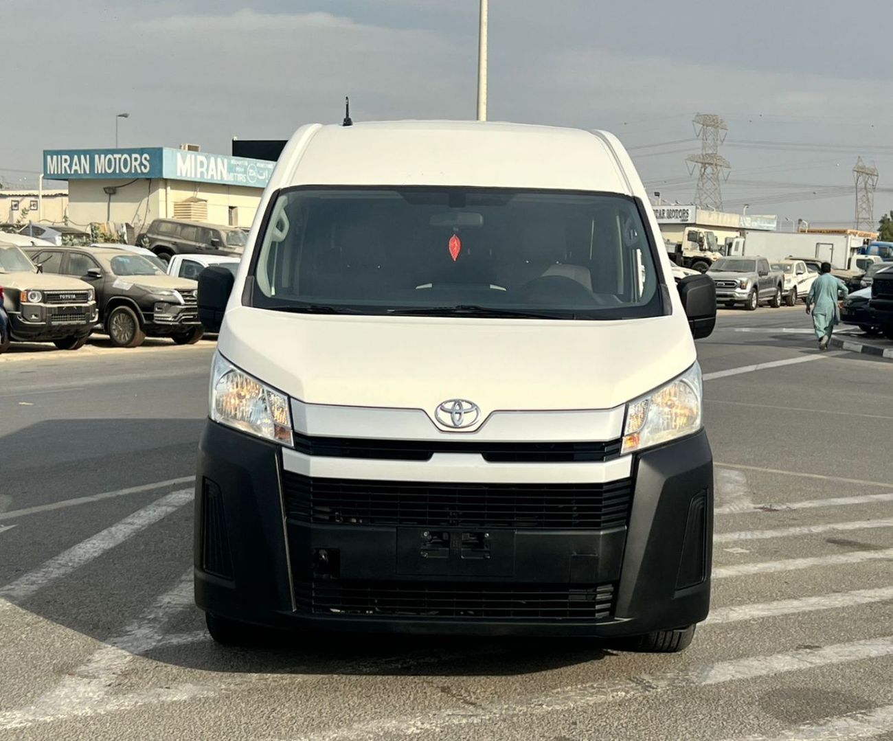تويوتا هاياس 2023 Toyota Hiace GL 3.5L V6 - GCC - Passenger Full Automatic - Patrol - 13 Seater - No Accident - 8