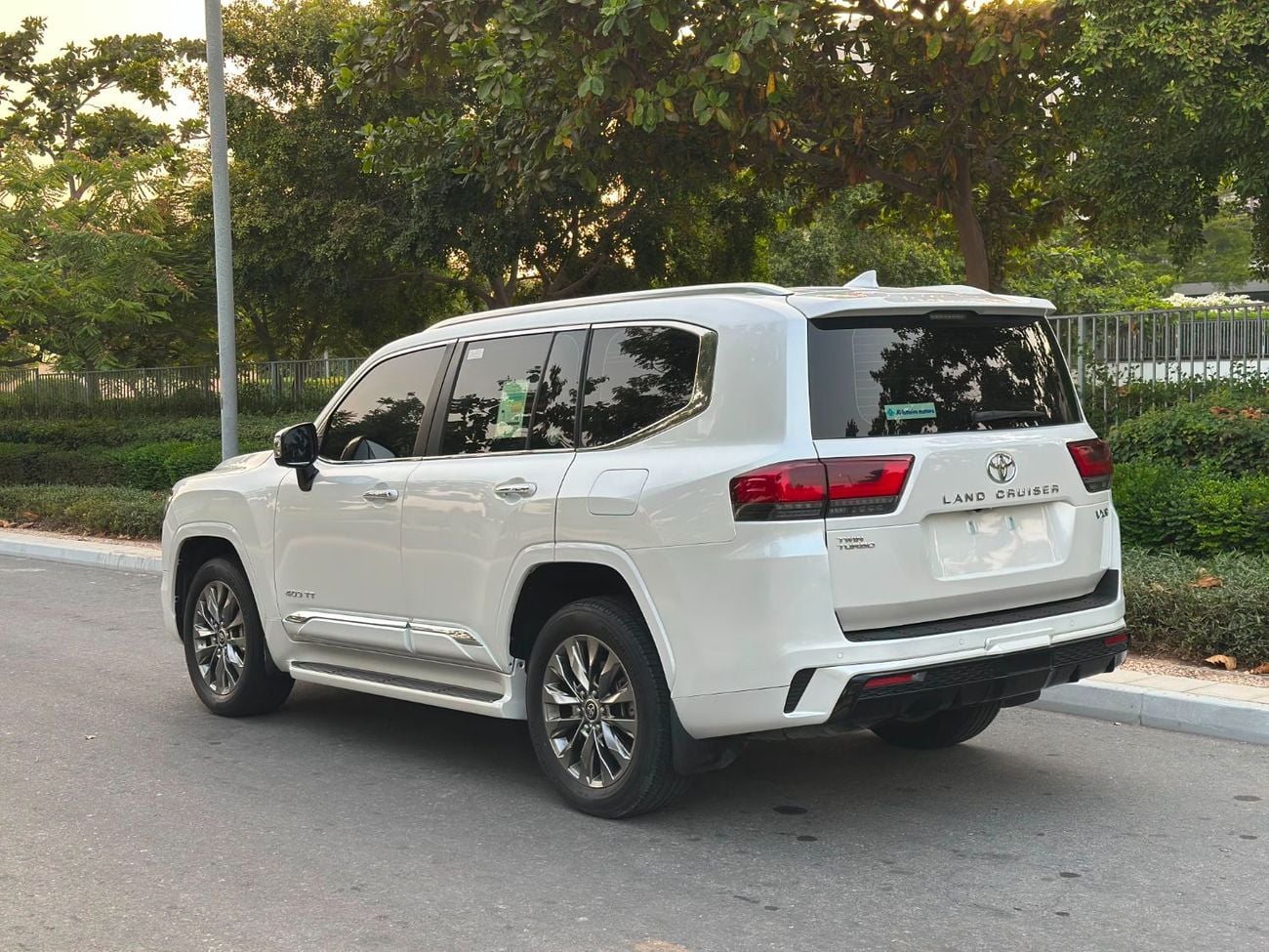 تويوتا لاند كروزر VXR