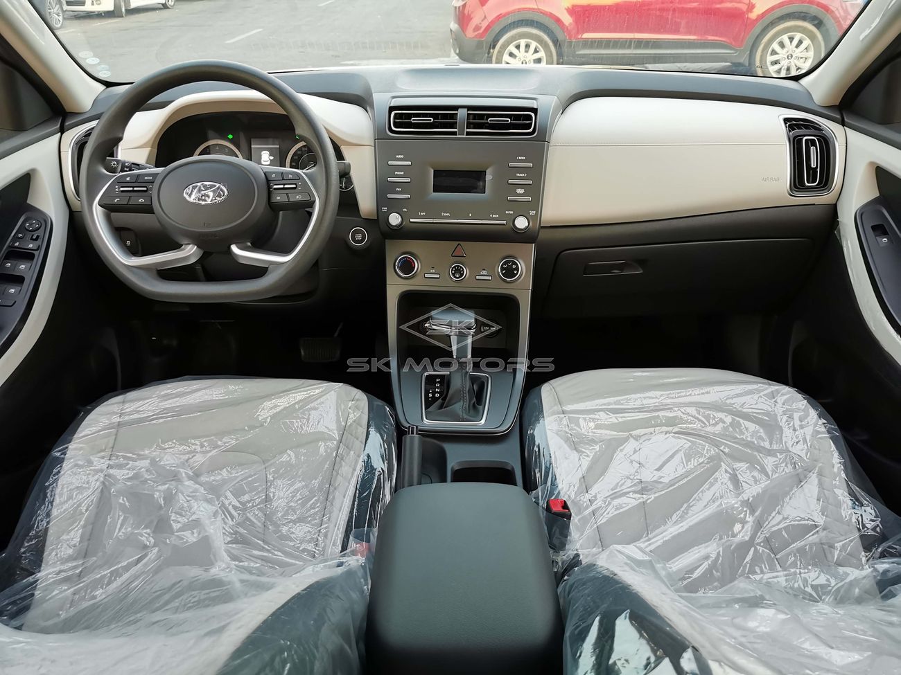 Hyundai Creta 1.5L, 16" Rims, DRL LED Headlights, Rear Parking Sensor, Rear A/C, Fabric Seats (CODE # HC07)