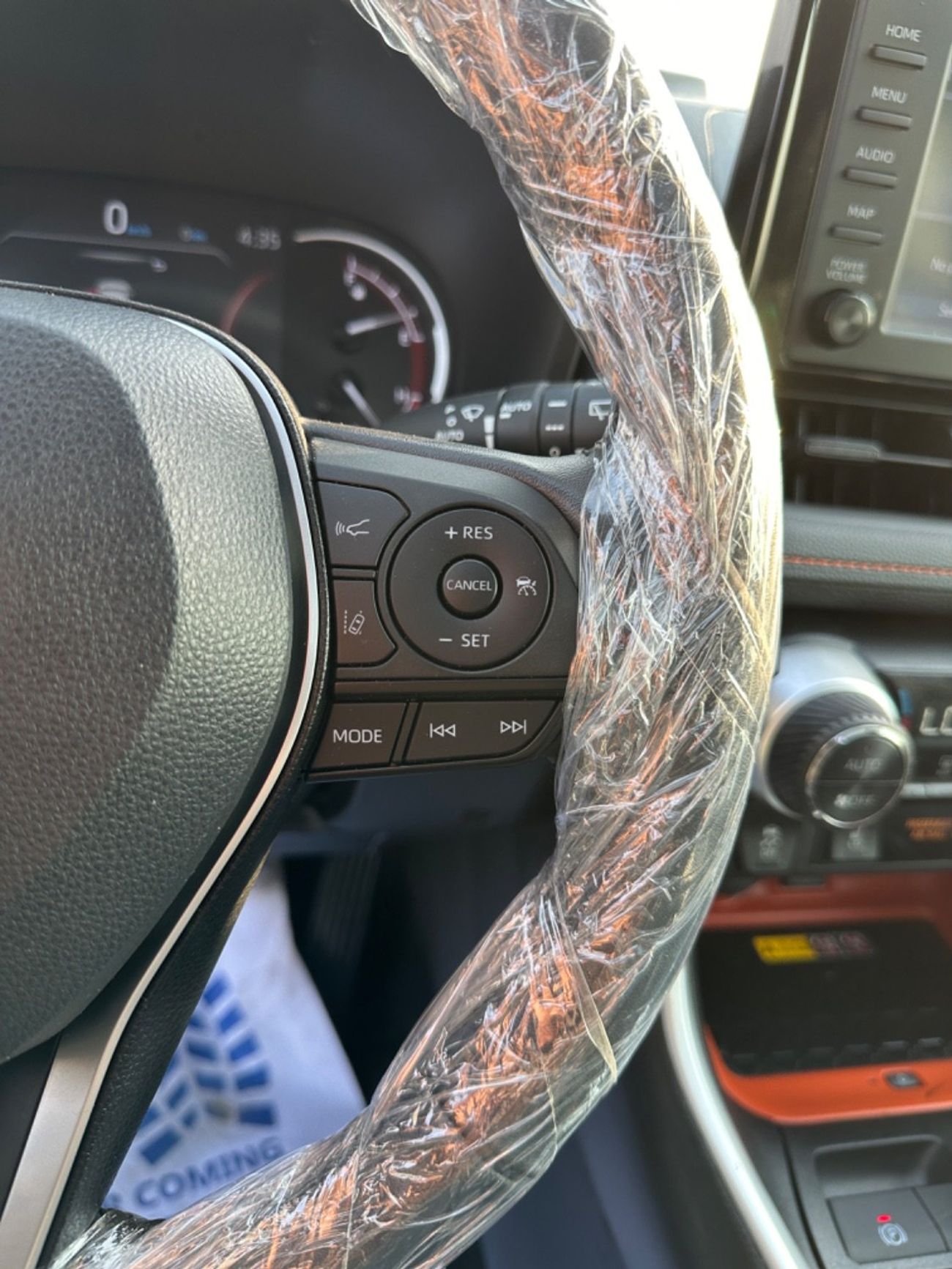 تويوتا راف ٤ 2.5L Adventure