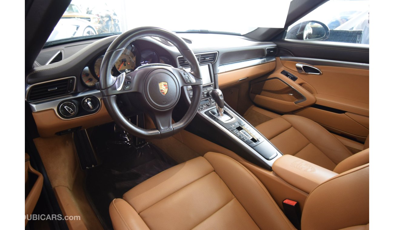 Porsche 911 Targa 4S 3.8L 2015 Model with GCC Specs