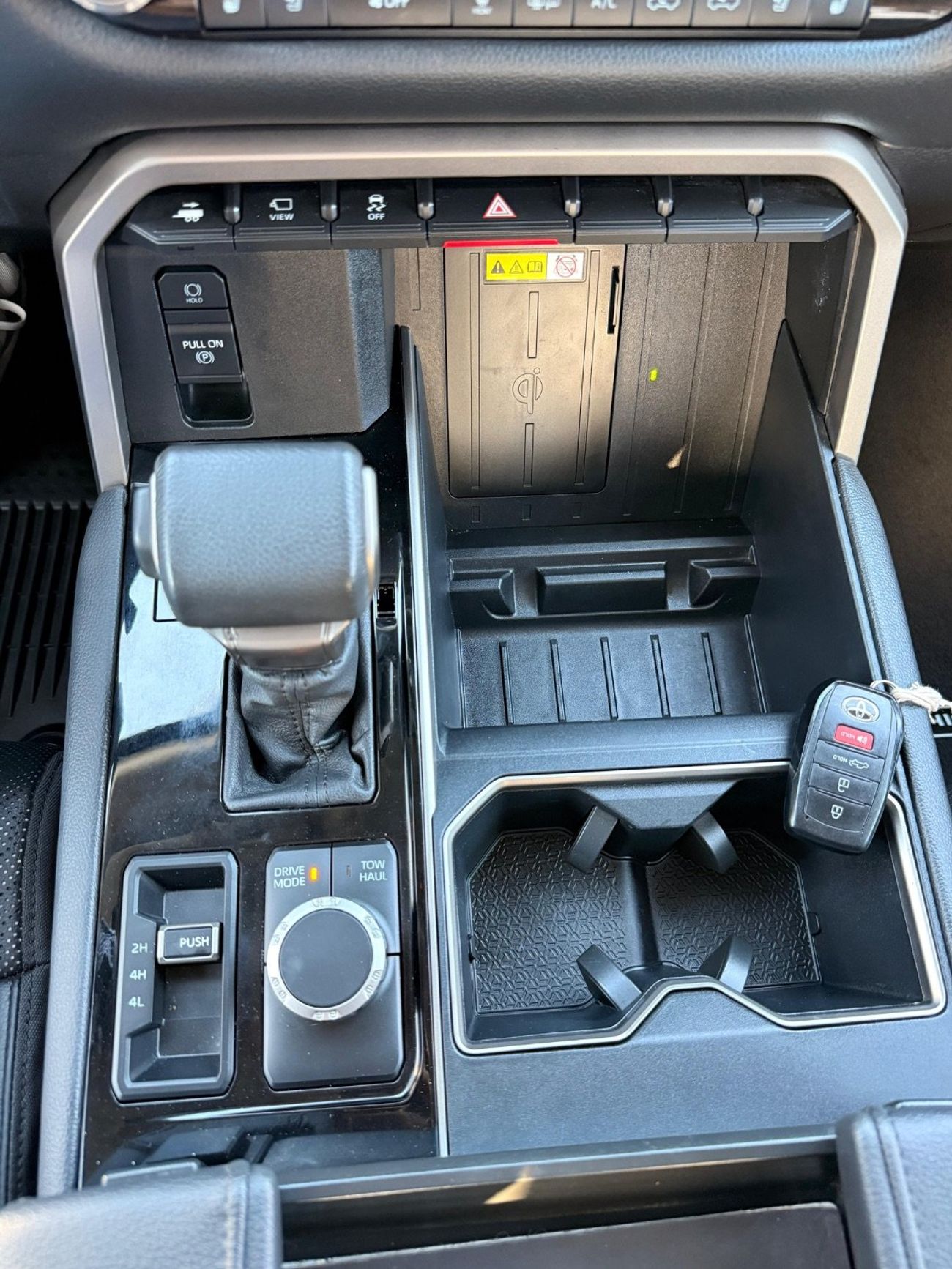 Toyota Tundra Limited edition 4WD | panoramic | 360 camera | leather | full option 2024