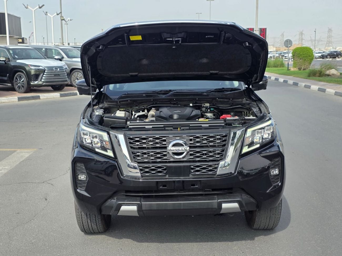 نيسان نافارا NISSAN NAVARA 2023 BLACK 4WD AT DIESEL = RIGHT HAND