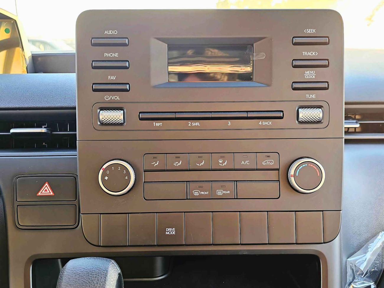 هيونداي ستاريا AUTO/ 3.5L V6 PETROL / CARGO BODY / 2025 MY