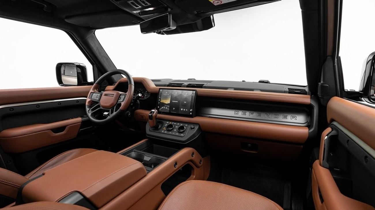 لاند روفر ديفندر OCTA - 2025 - Euro Specs - Under Warranty