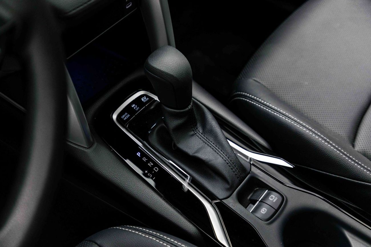 Toyota Frontlander Luxury Edition 2.0L - White Inside Black | Export Only