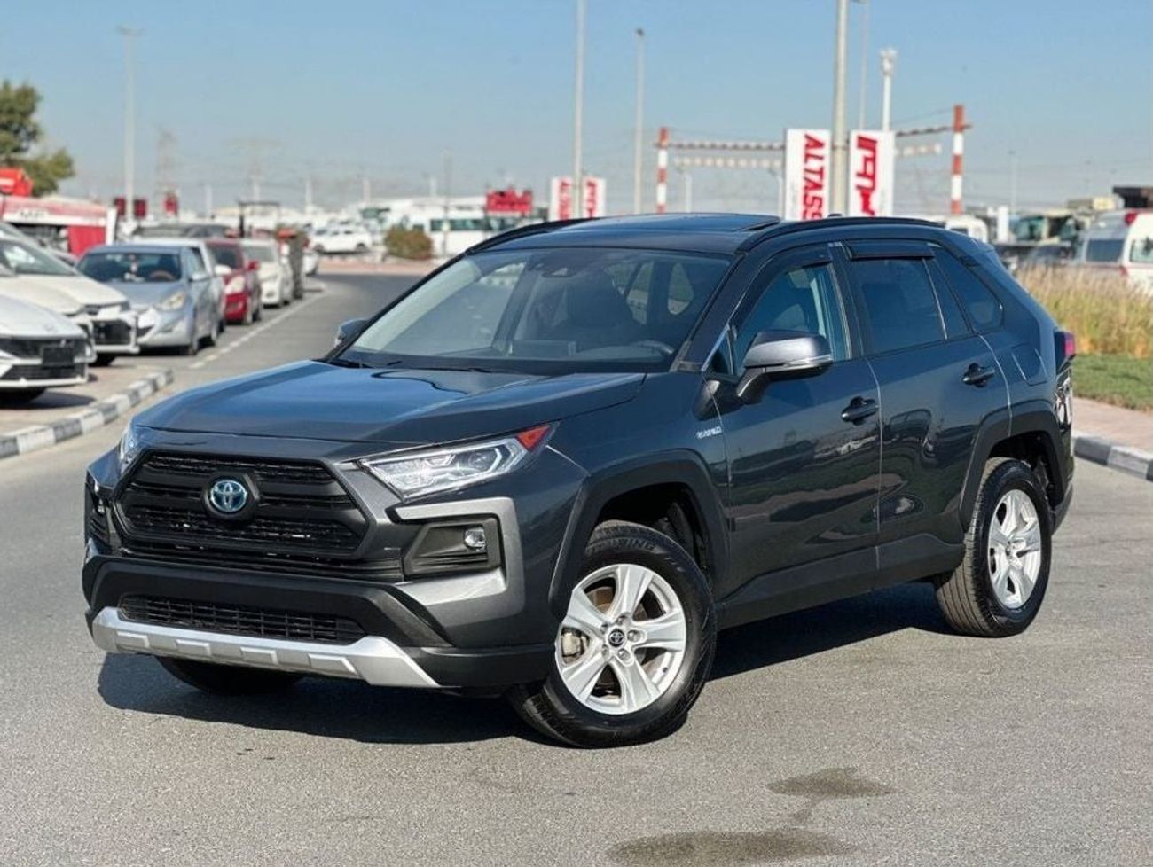 تويوتا راف ٤ Hybrid XLE 2.5L premium Full Option