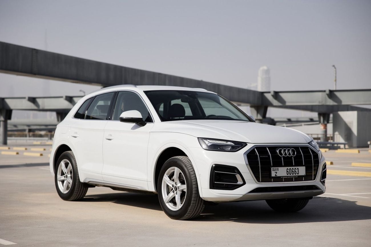 Audi Q5 45 TFSI Quattro Design 2.0L Audi Q5 2022 GCC specs