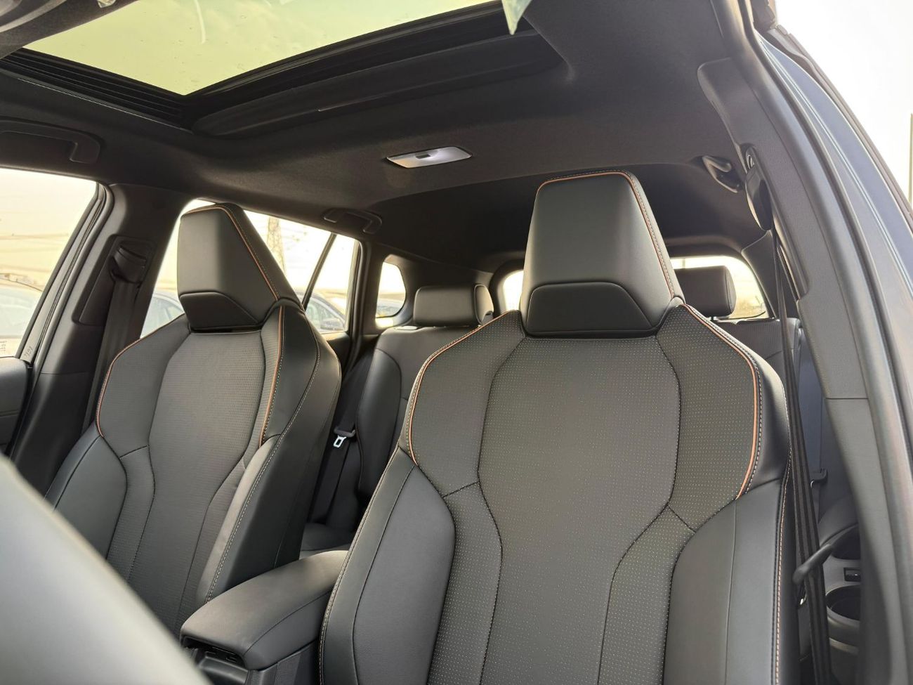 تويوتا كورولا كروس Facelift 2.0L HEV 2025 Model Export Price @ 73,500 AED