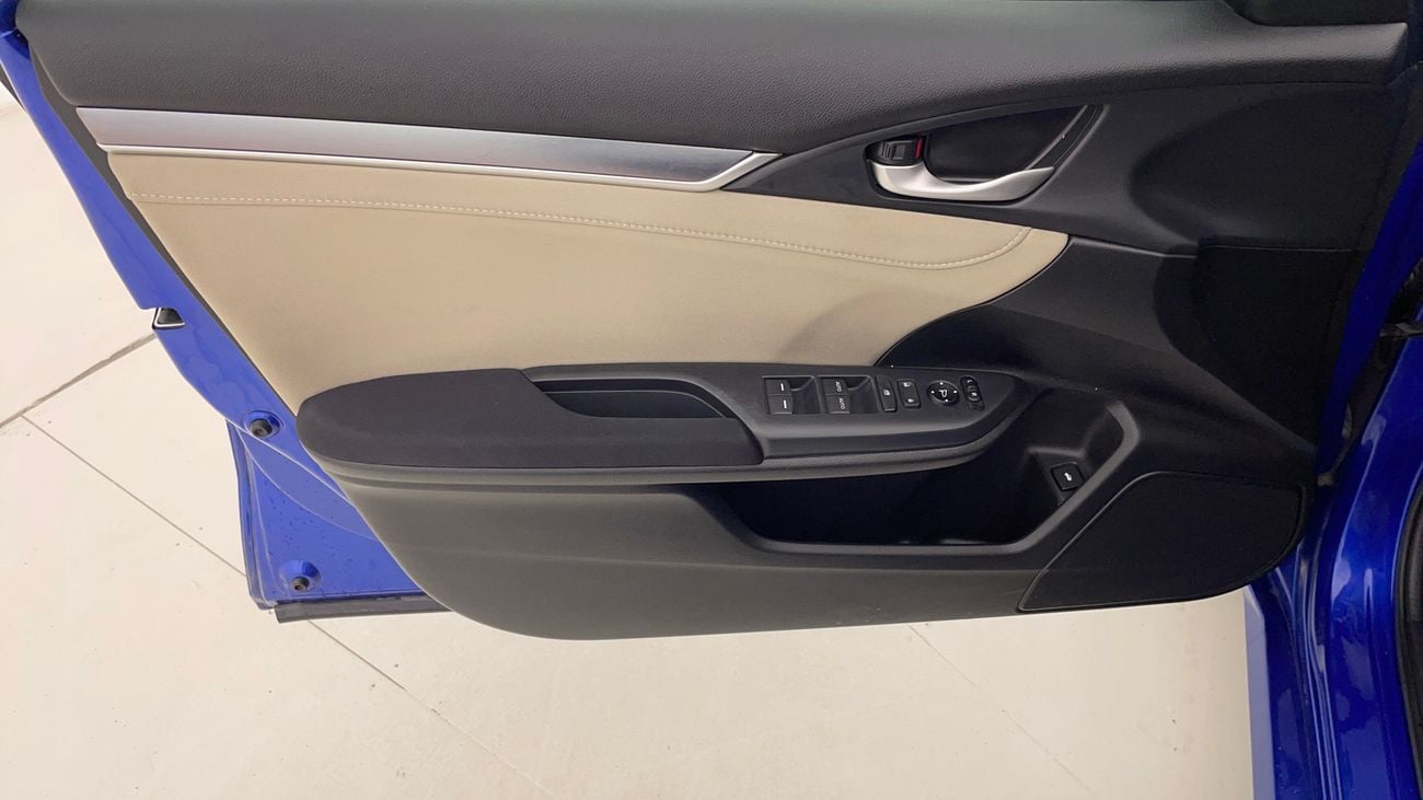 هوندا سيفيك LX SPORT 1.6 | بدون دفعة مقدمة | اختبار القيادة في المنزل