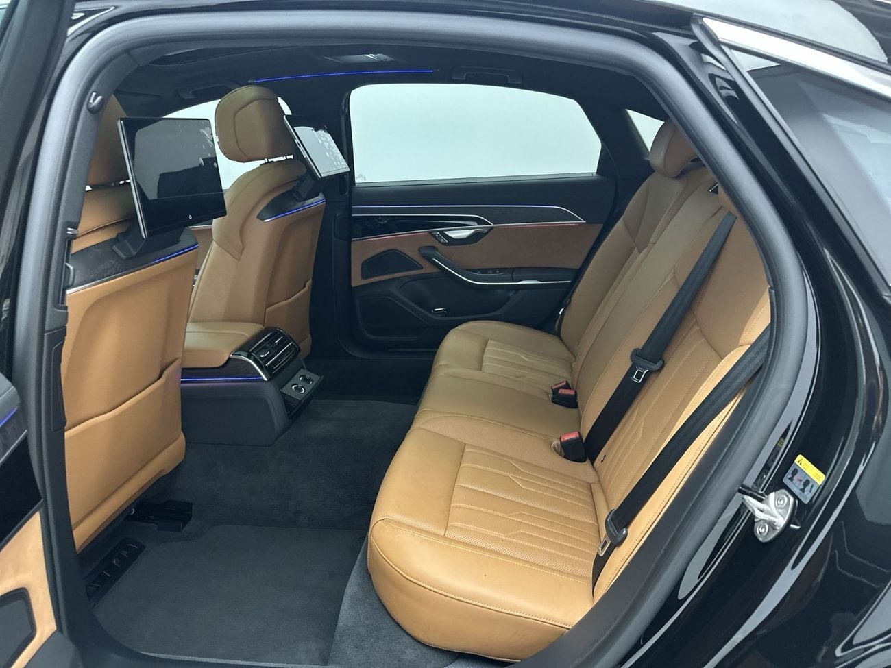 أودي A8 L 55 TFSI quattro Business Edition 3.0L (Ref# 07671)