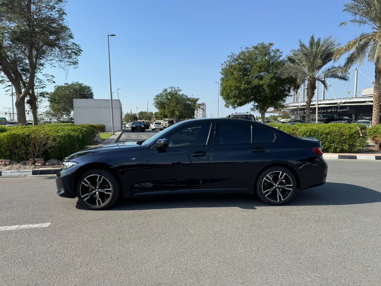 بي أم دبليو 325i