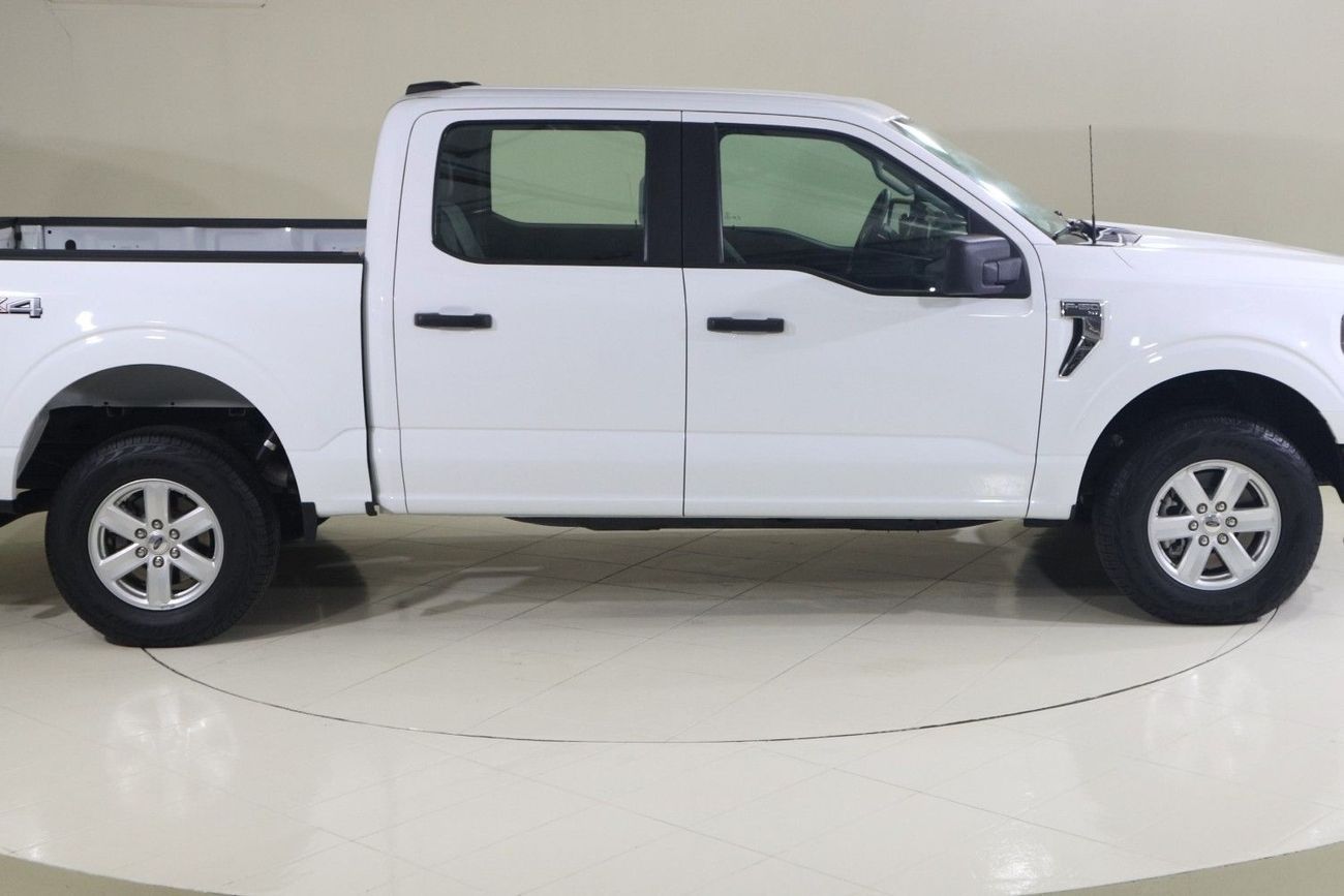 Ford F 150 XLT 5.0L Crew Cab Utility 1323W F150 XLT CREW 145'' 5.0L V8 AT CLOTH W/O STRT-STOP OPT