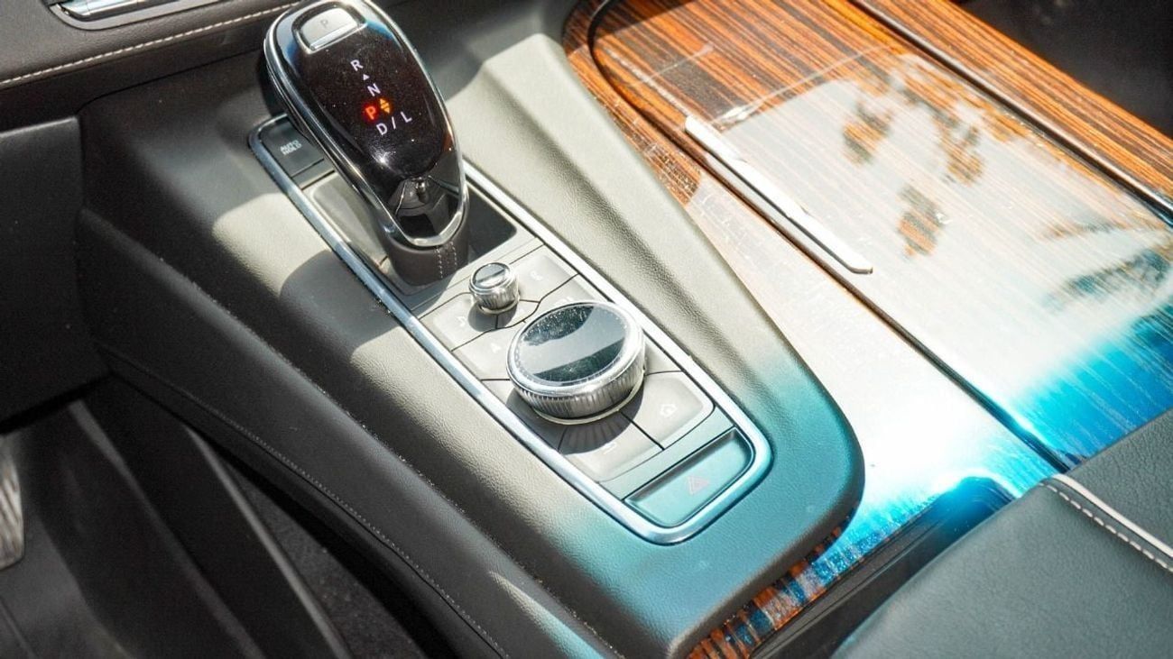 كاديلاك إسكالاد Premium Luxury 6.2L AWD