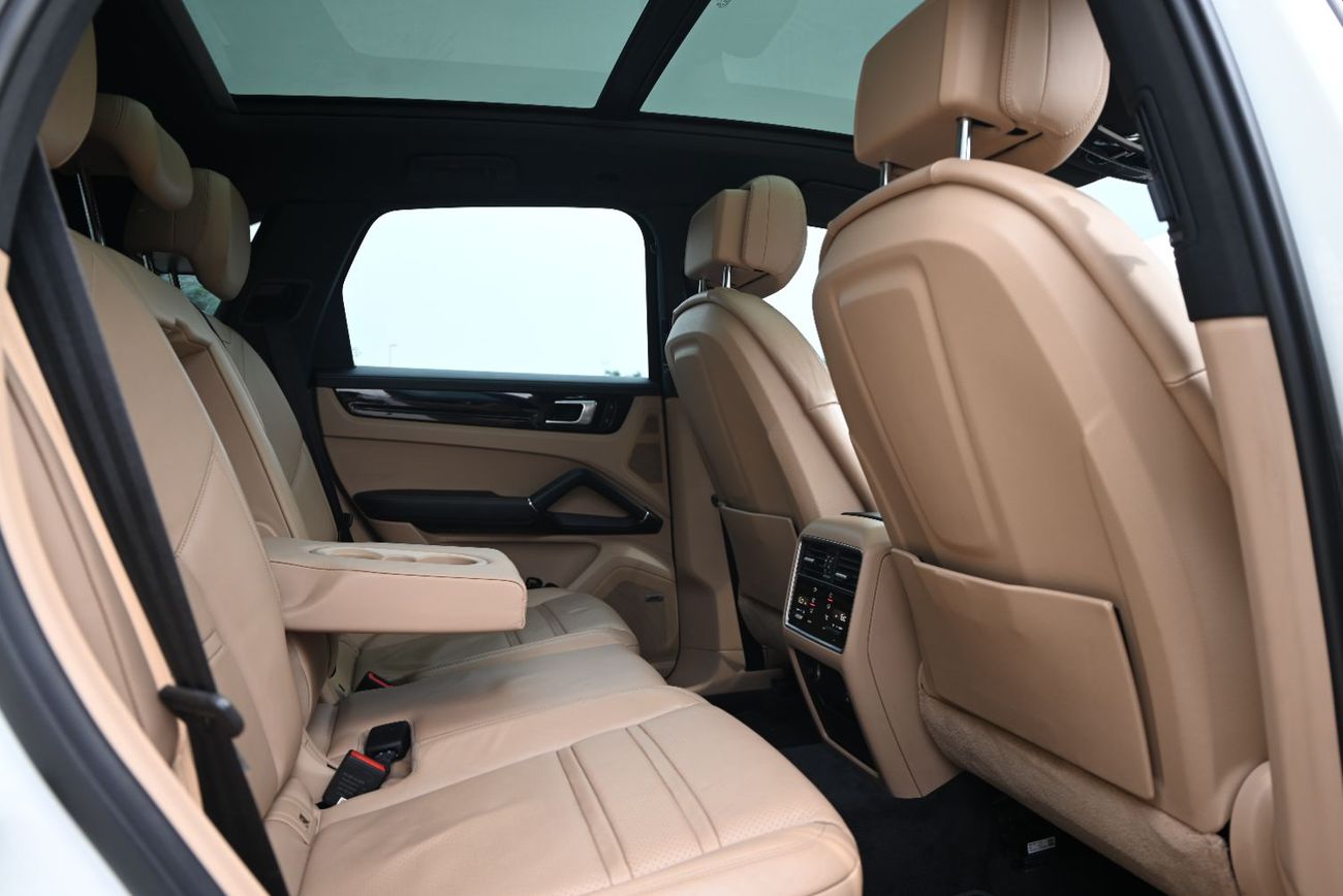 Porsche Cayenne 0% DP - PORSCHE CAYENNE S - 3.0TC V6 4WD - GCC SPECS - WELL MAINTAINED