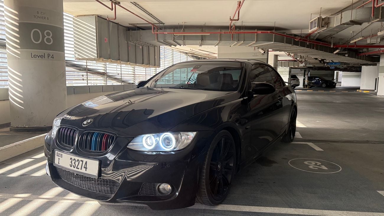 بي أم دبليو 330i GCC I Convertible